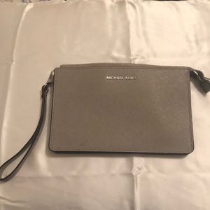 Michael Kors Wallet/Clutch Wristlet